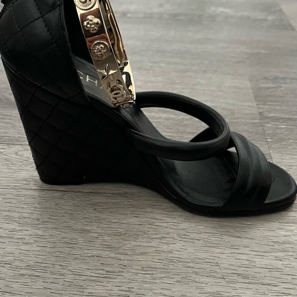 Authentic chanel wedges with gold ankle strap - Picture 9 of 10